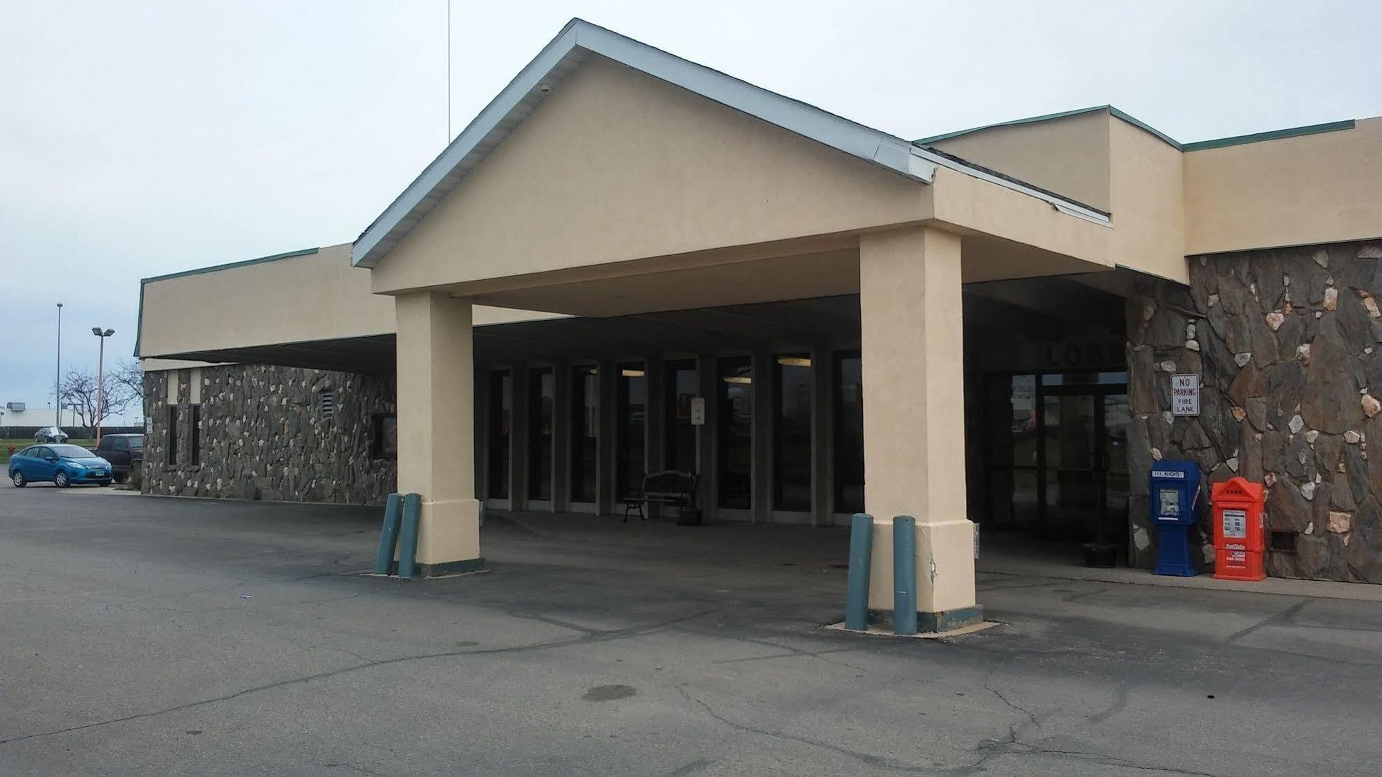 Econo Lodge Inn & Suites Brookings Exterior foto